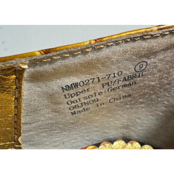 Naughty Monkey pumps brown faux snakeskin feather design on toes 4' heel Sz 9 - Picture 6 of 12